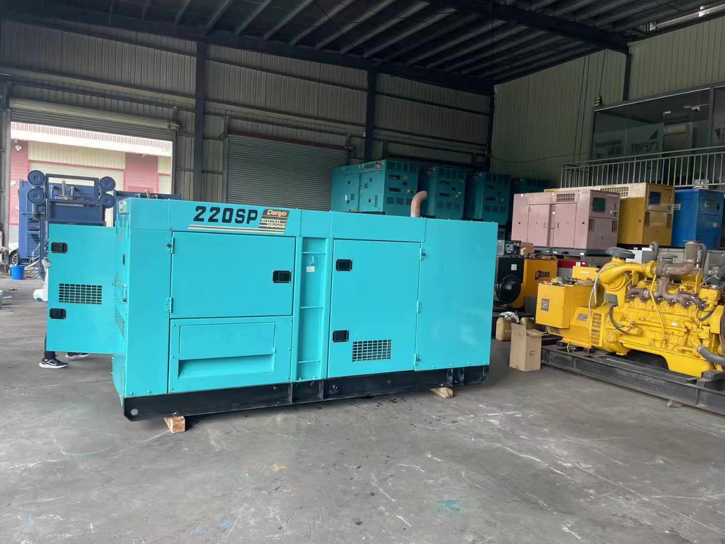 儋州800kW 柴油发电机的输出电流波动范围是多少？